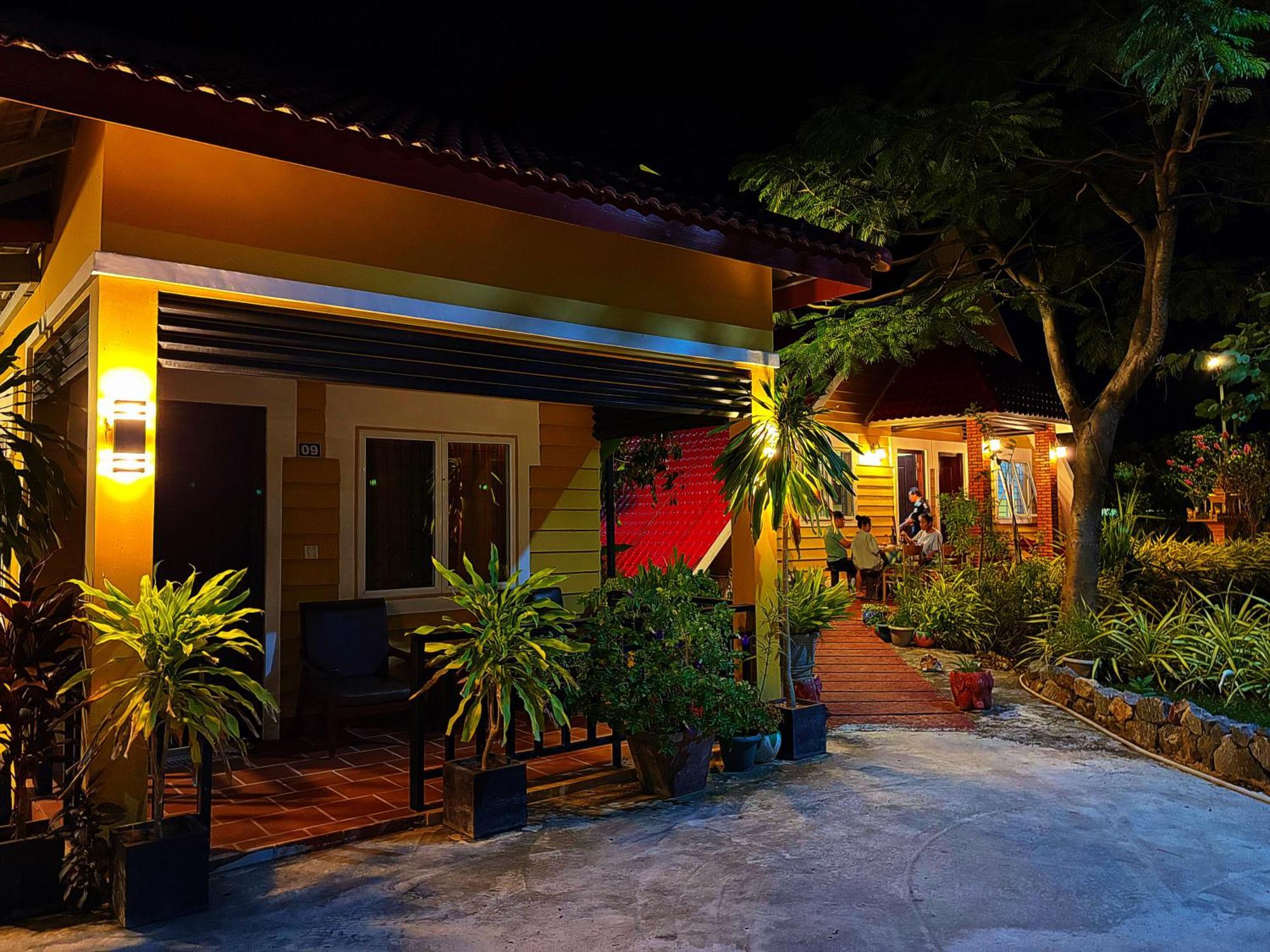 Coconut Village Guesthouse And Bungalow Кеп Екстериор снимка