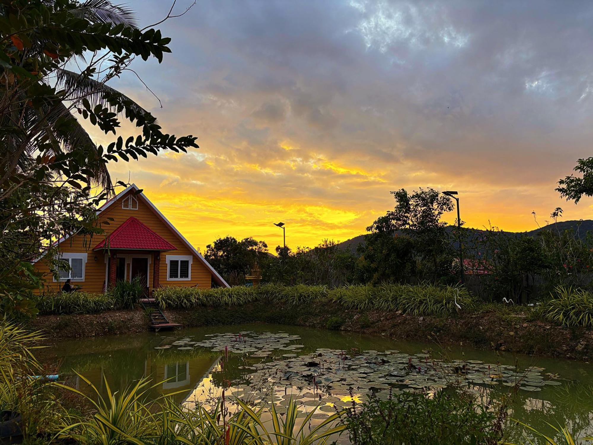 Coconut Village Guesthouse And Bungalow Кеп Екстериор снимка