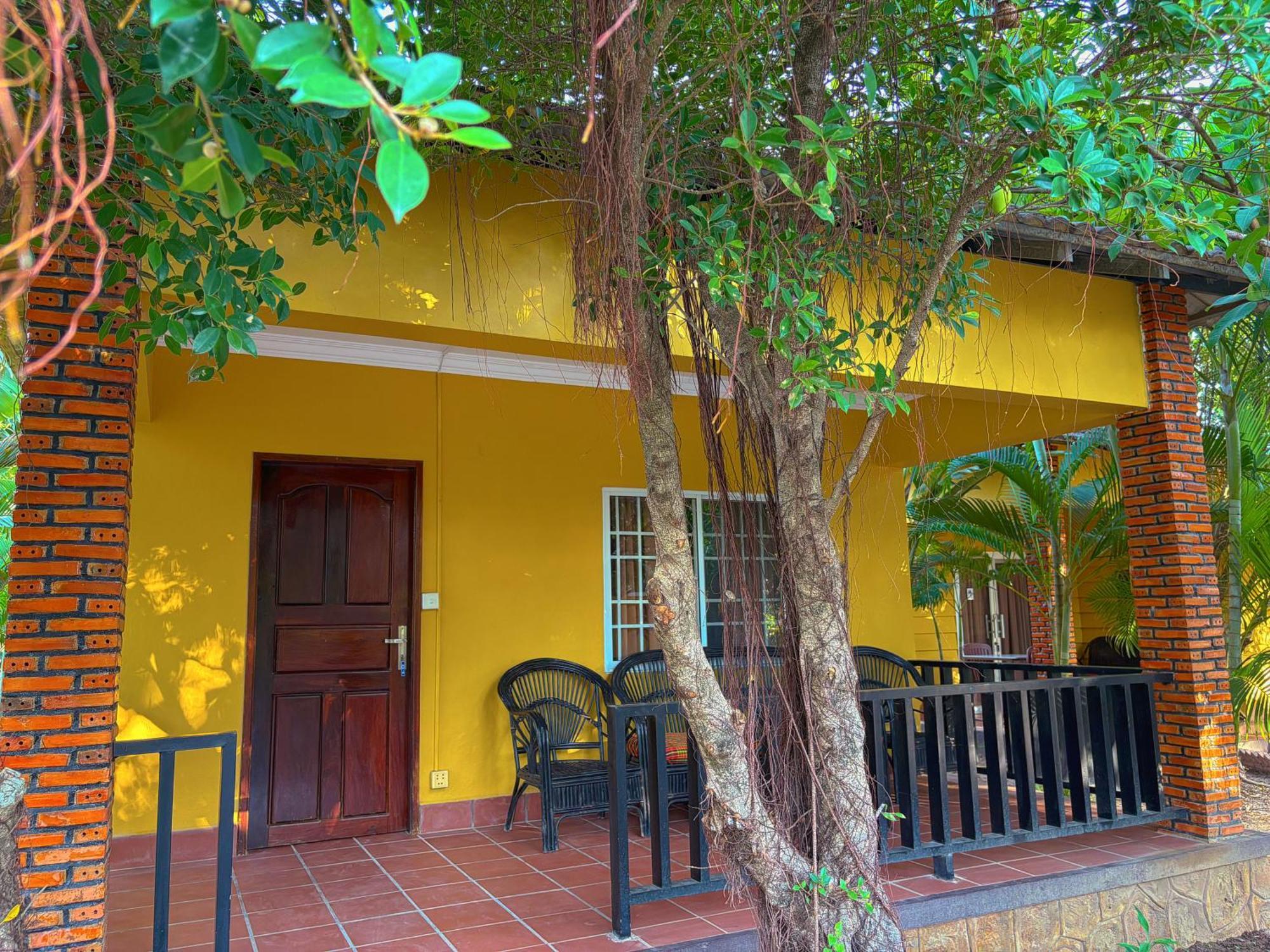 Coconut Village Guesthouse And Bungalow Кеп Екстериор снимка