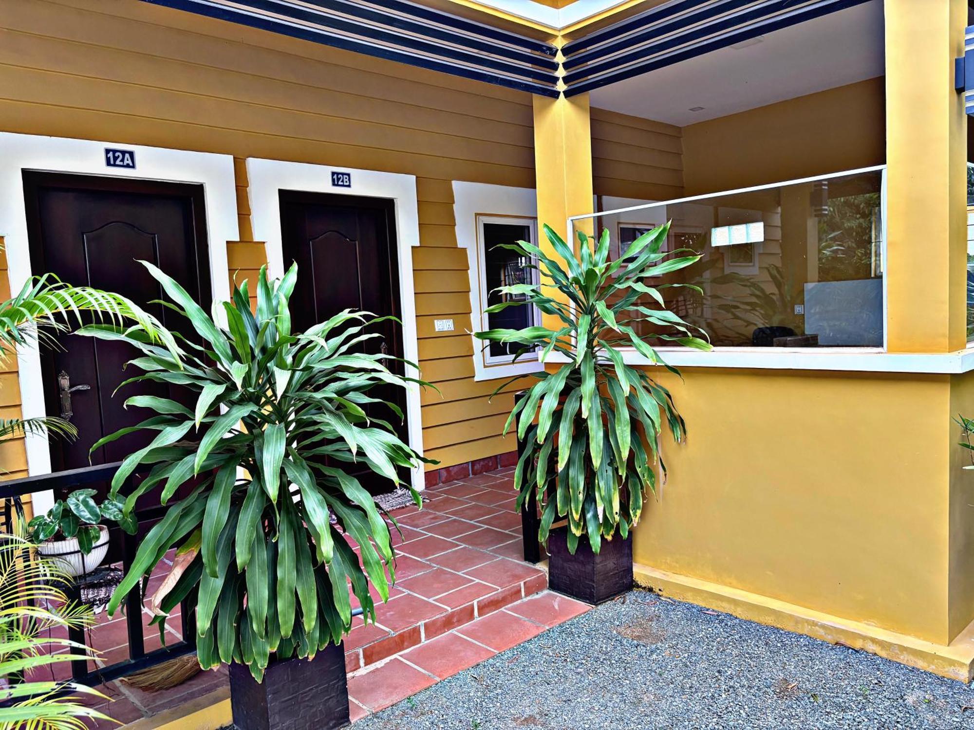 Coconut Village Guesthouse And Bungalow Кеп Екстериор снимка